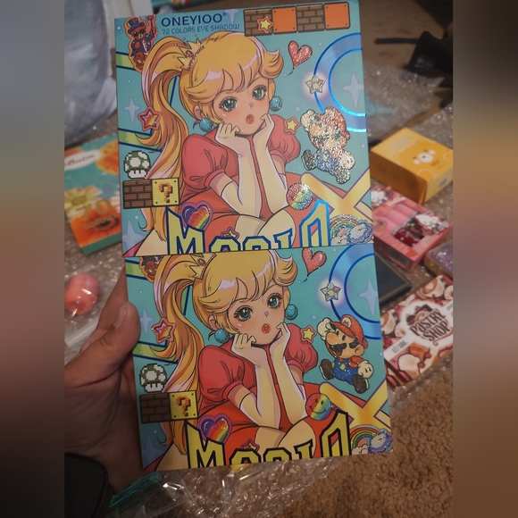 Eyeshadow palette - Picture 3 of 3